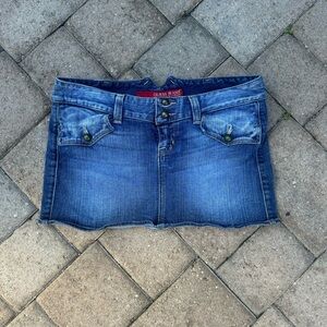 Y2K Guess Jeans Mini Skirt Size‎ 28